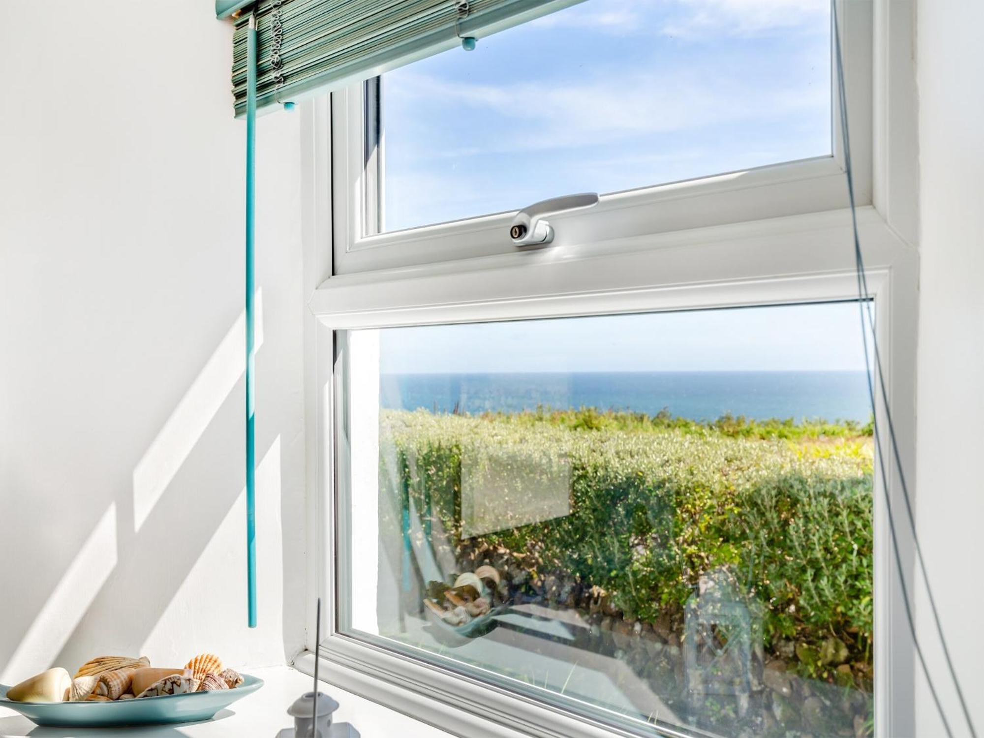 Tregarrek Villa Coverack Bagian luar foto